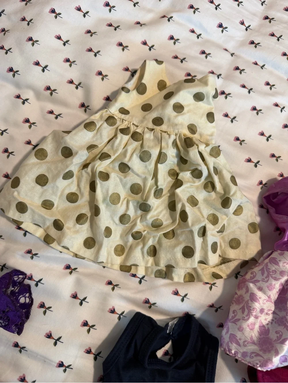 18 inch Doll clothing lot of 9 outfits